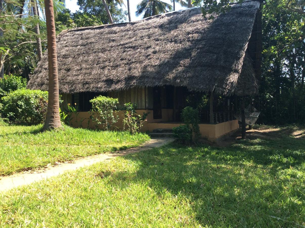 Peponi Beach Resort Pangani Chambre photo